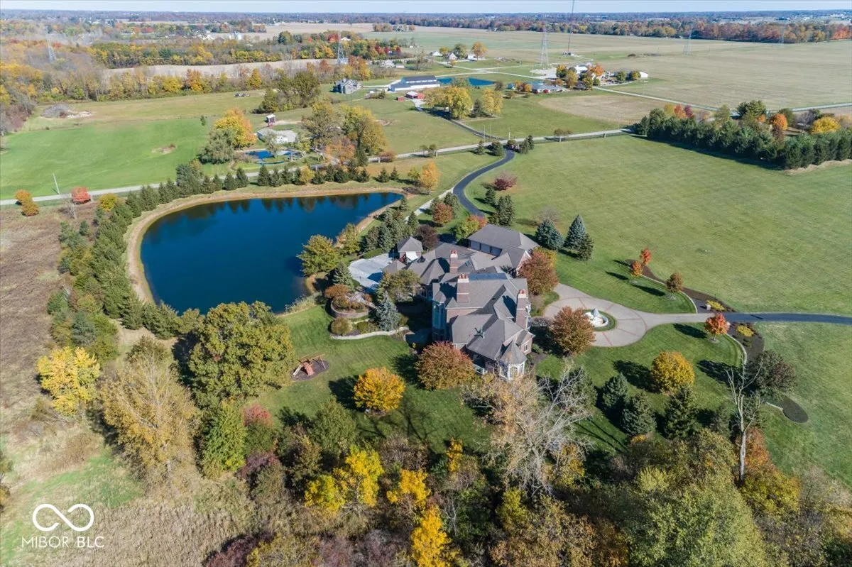 Greenfield, Indiana 46140, United States, 6 Bedrooms Bedrooms, ,8 BathroomsBathrooms,Residential,Pending,31822