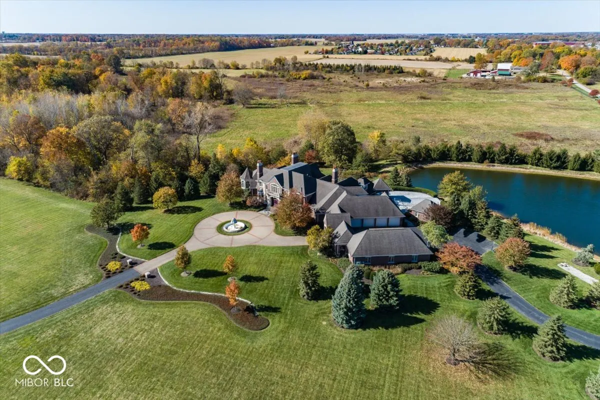 Greenfield, Indiana 46140, United States, 6 Bedrooms Bedrooms, ,8 BathroomsBathrooms,Residential,Pending,31822