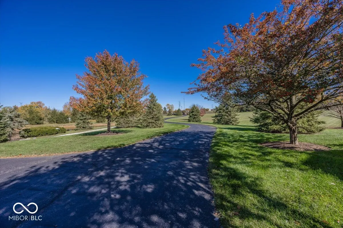 Greenfield, Indiana 46140, United States, 6 Bedrooms Bedrooms, ,8 BathroomsBathrooms,Residential,Pending,31822