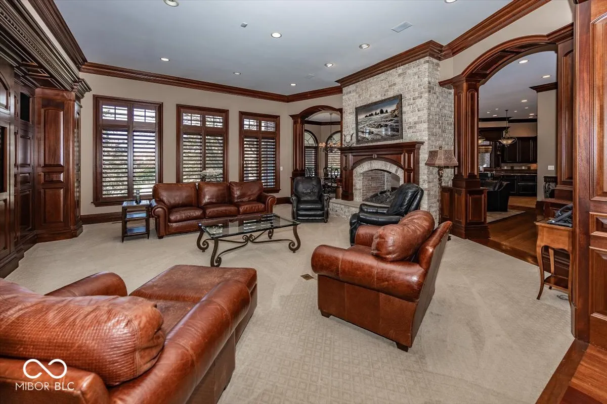 Greenfield, Indiana 46140, United States, 6 Bedrooms Bedrooms, ,8 BathroomsBathrooms,Residential,Pending,31822