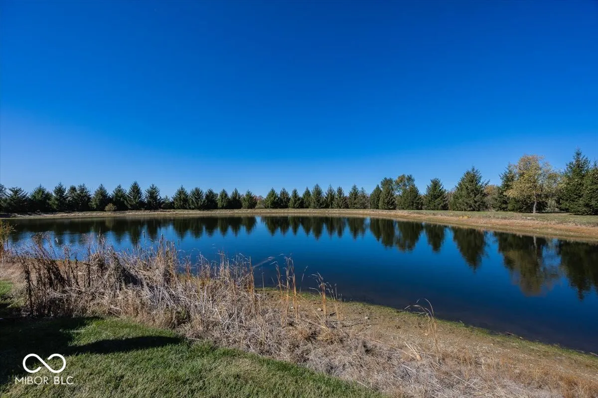 Greenfield, Indiana 46140, United States, 6 Bedrooms Bedrooms, ,8 BathroomsBathrooms,Residential,Pending,31822