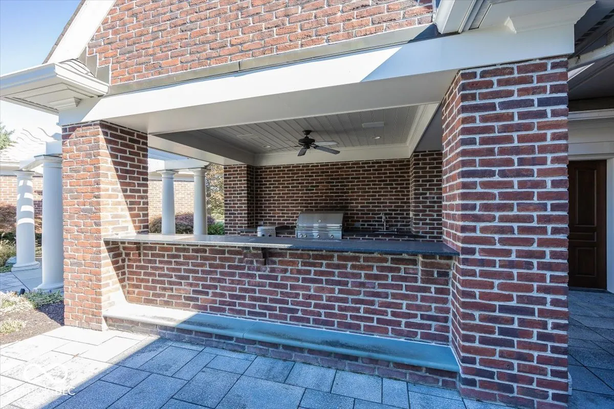 Greenfield, Indiana 46140, United States, 6 Bedrooms Bedrooms, ,8 BathroomsBathrooms,Residential,Pending,31822