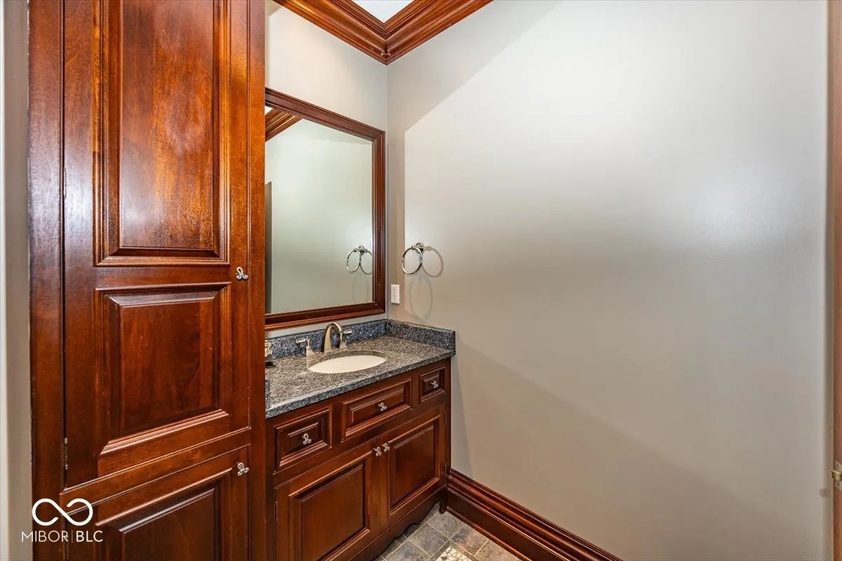 Greenfield, Indiana 46140, United States, 6 Bedrooms Bedrooms, ,8 BathroomsBathrooms,Residential,Pending,31822