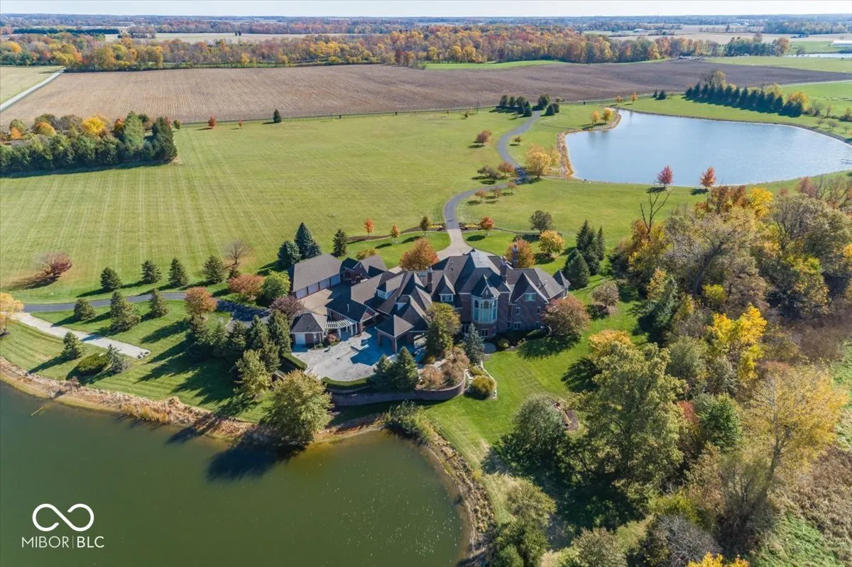 Greenfield, Indiana 46140, United States, 6 Bedrooms Bedrooms, ,8 BathroomsBathrooms,Residential,Pending,31822