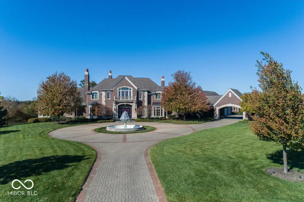 Greenfield, Indiana 46140, United States, 6 Bedrooms Bedrooms, ,8 BathroomsBathrooms,Residential,Pending,31822