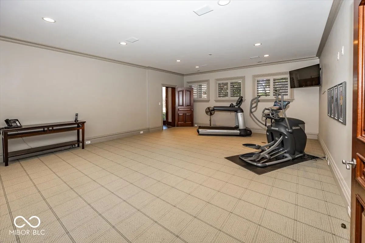 Greenfield, Indiana 46140, United States, 6 Bedrooms Bedrooms, ,8 BathroomsBathrooms,Residential,Pending,31822