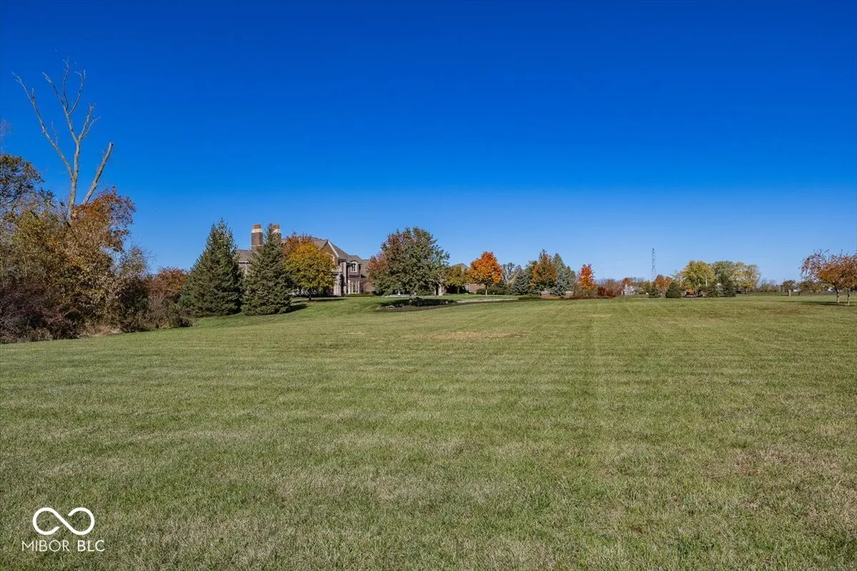 Greenfield, Indiana 46140, United States, 6 Bedrooms Bedrooms, ,8 BathroomsBathrooms,Residential,Pending,31822