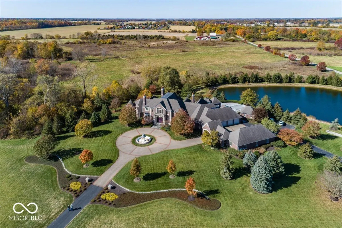 Greenfield, Indiana 46140, United States, 6 Bedrooms Bedrooms, ,8 BathroomsBathrooms,Residential,Pending,31822