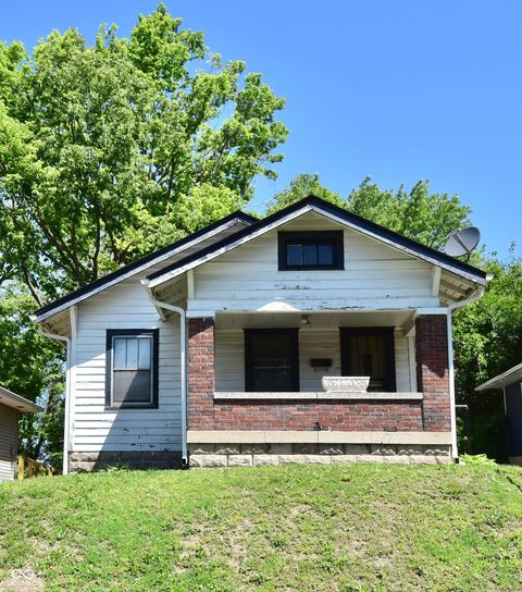 Photo of 2430 E 16th Street, Indianapolis, IN 46201 (MLS # 22101142)