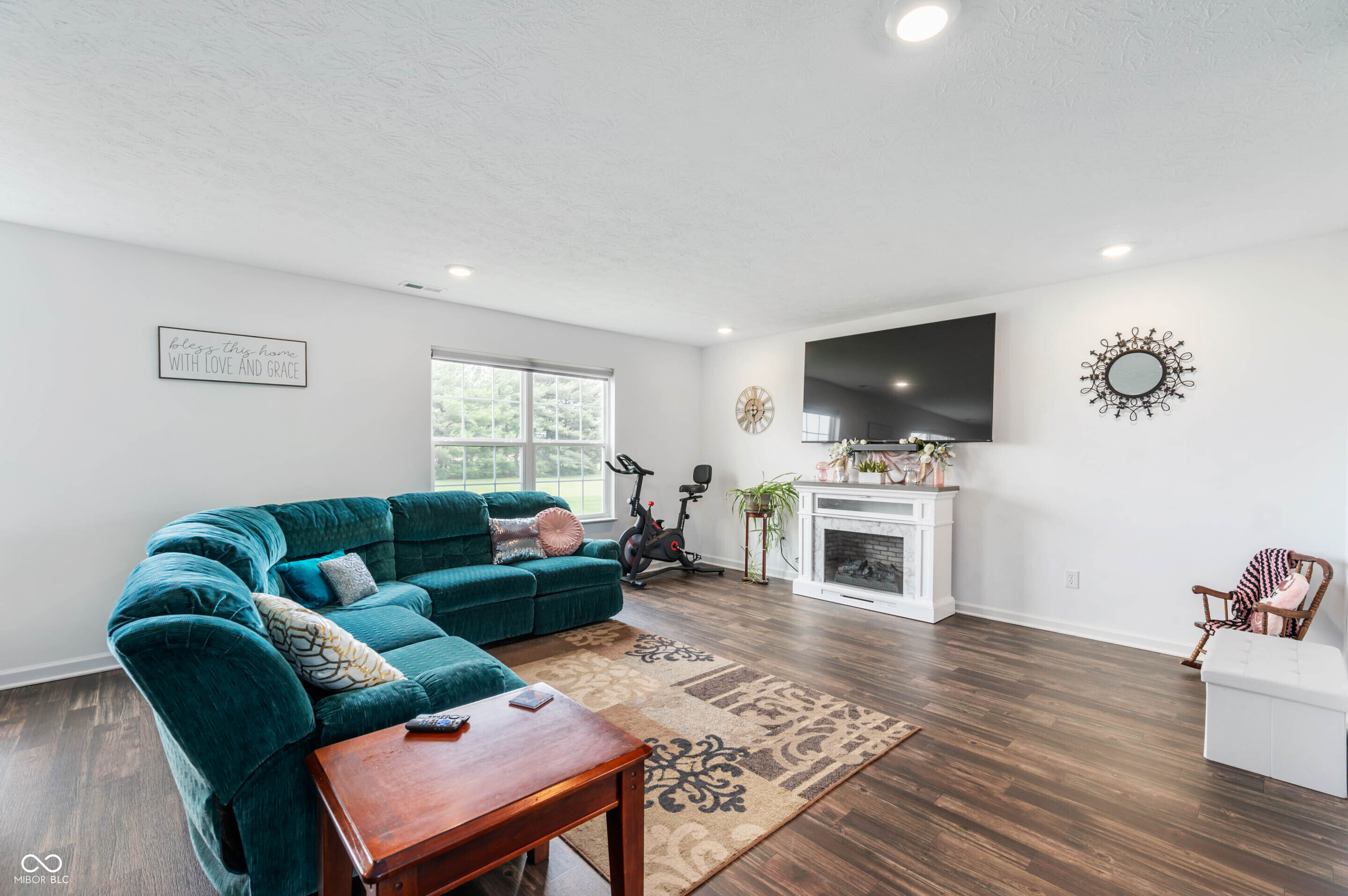 5794 Wintersweet Lane