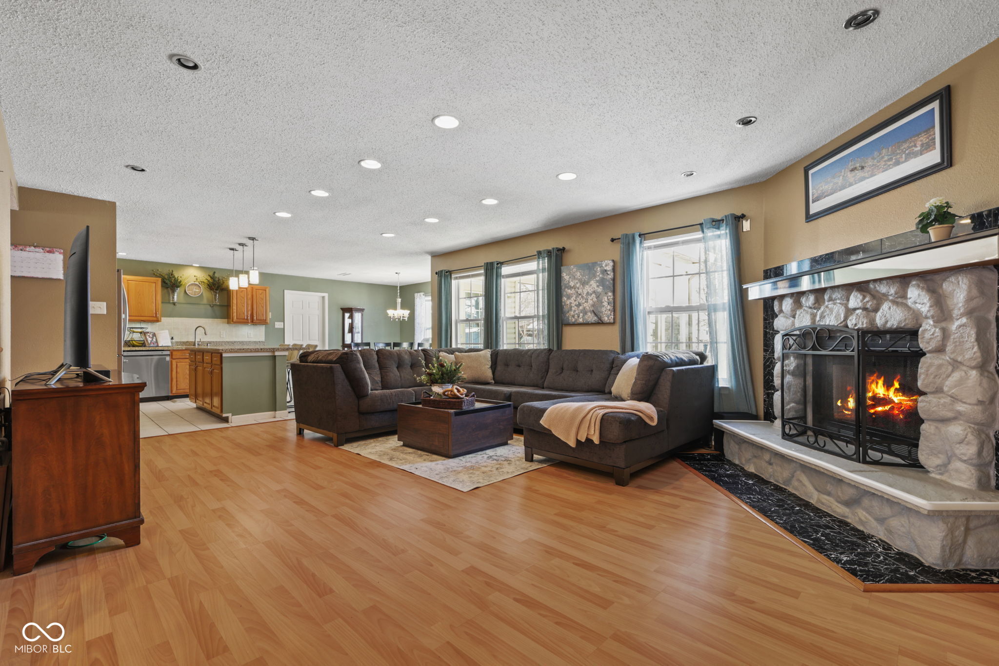 14886 Redcliff Drive