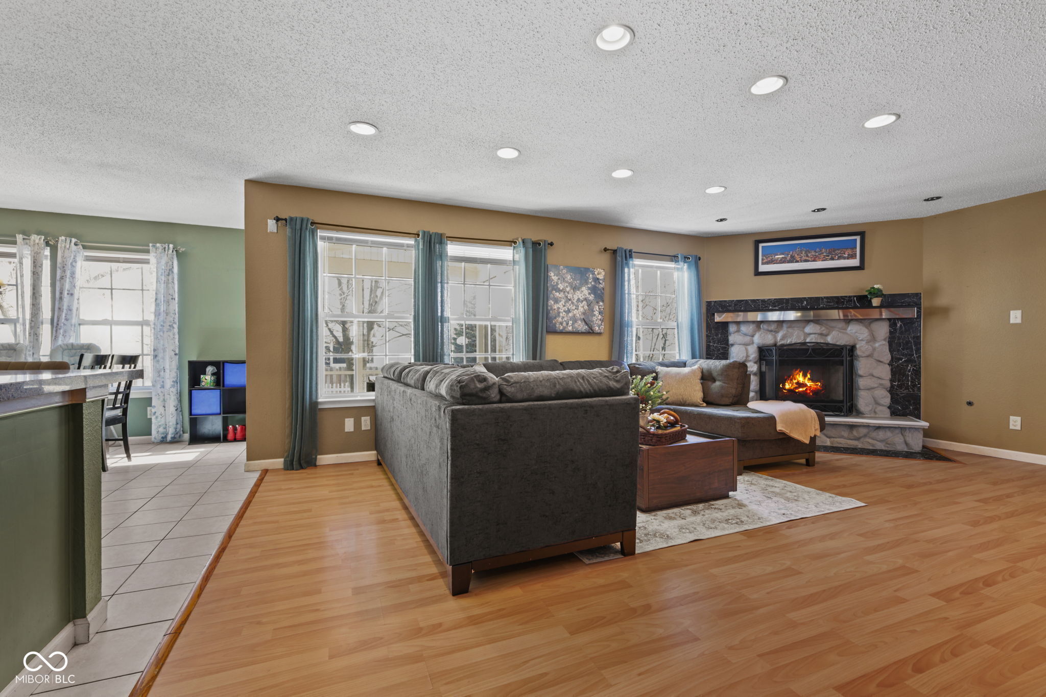 14886 Redcliff Drive