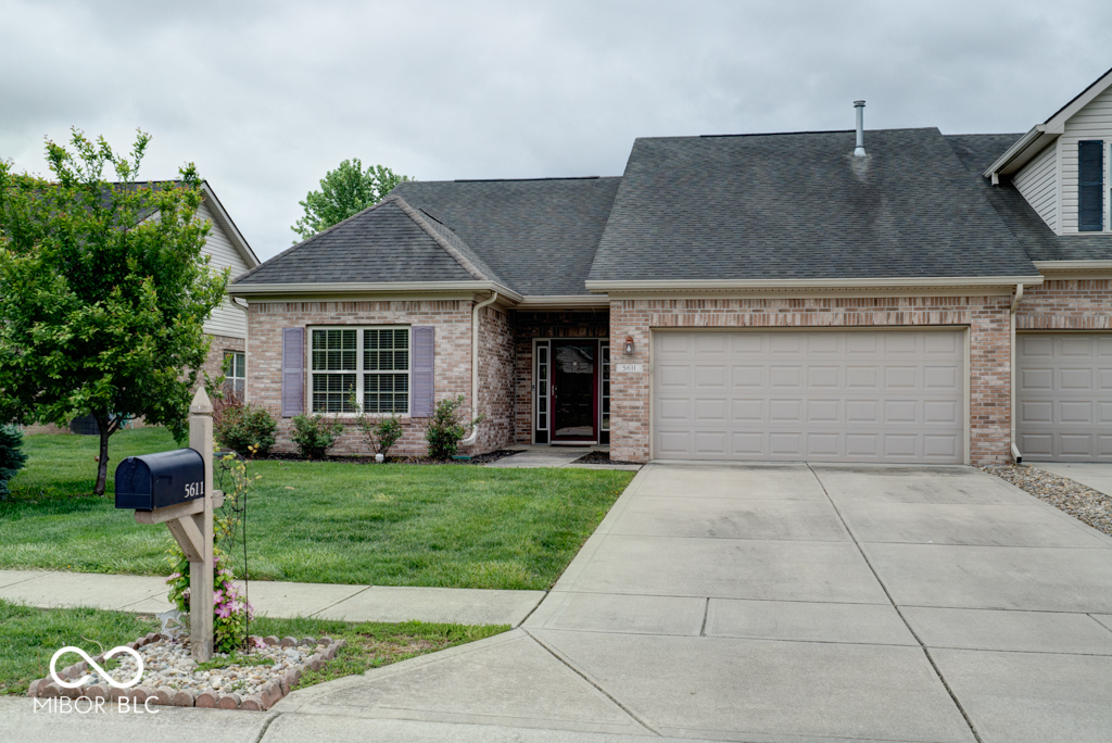 5611 Lipizzan Lane