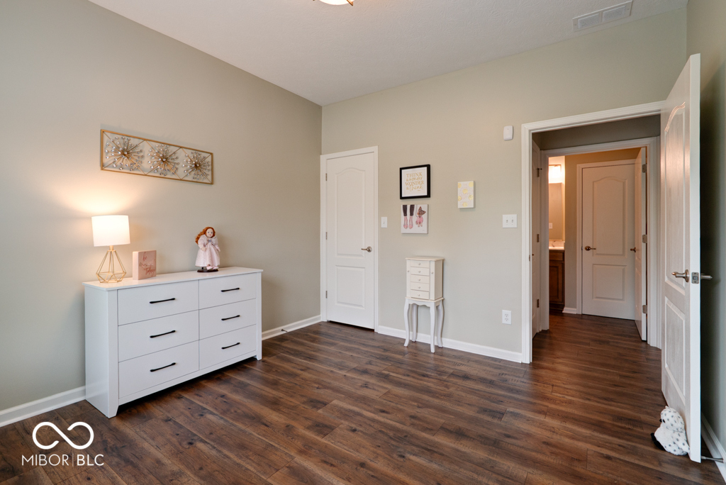 5611 Lipizzan Lane