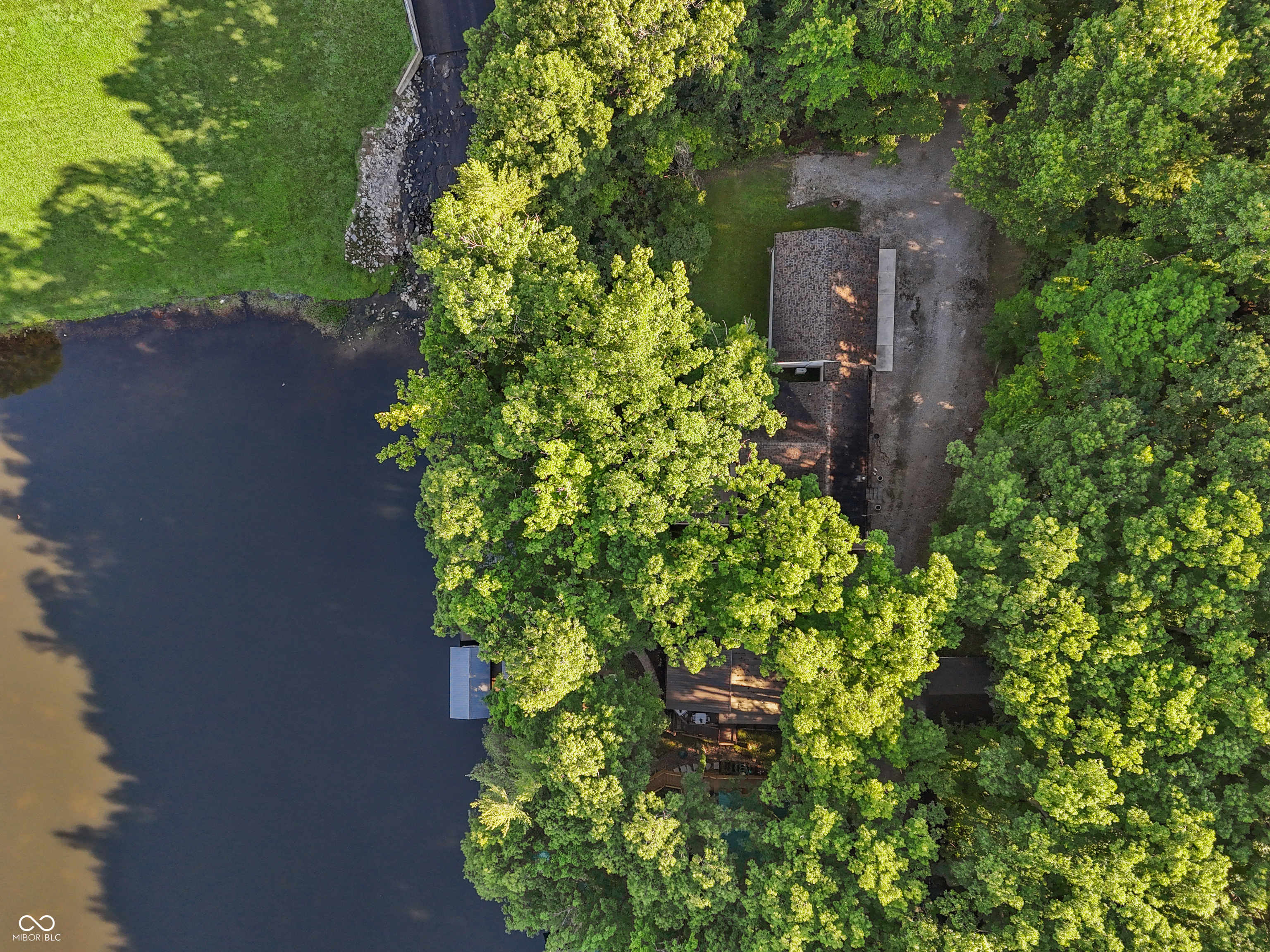 335 W Lakeview Drive
