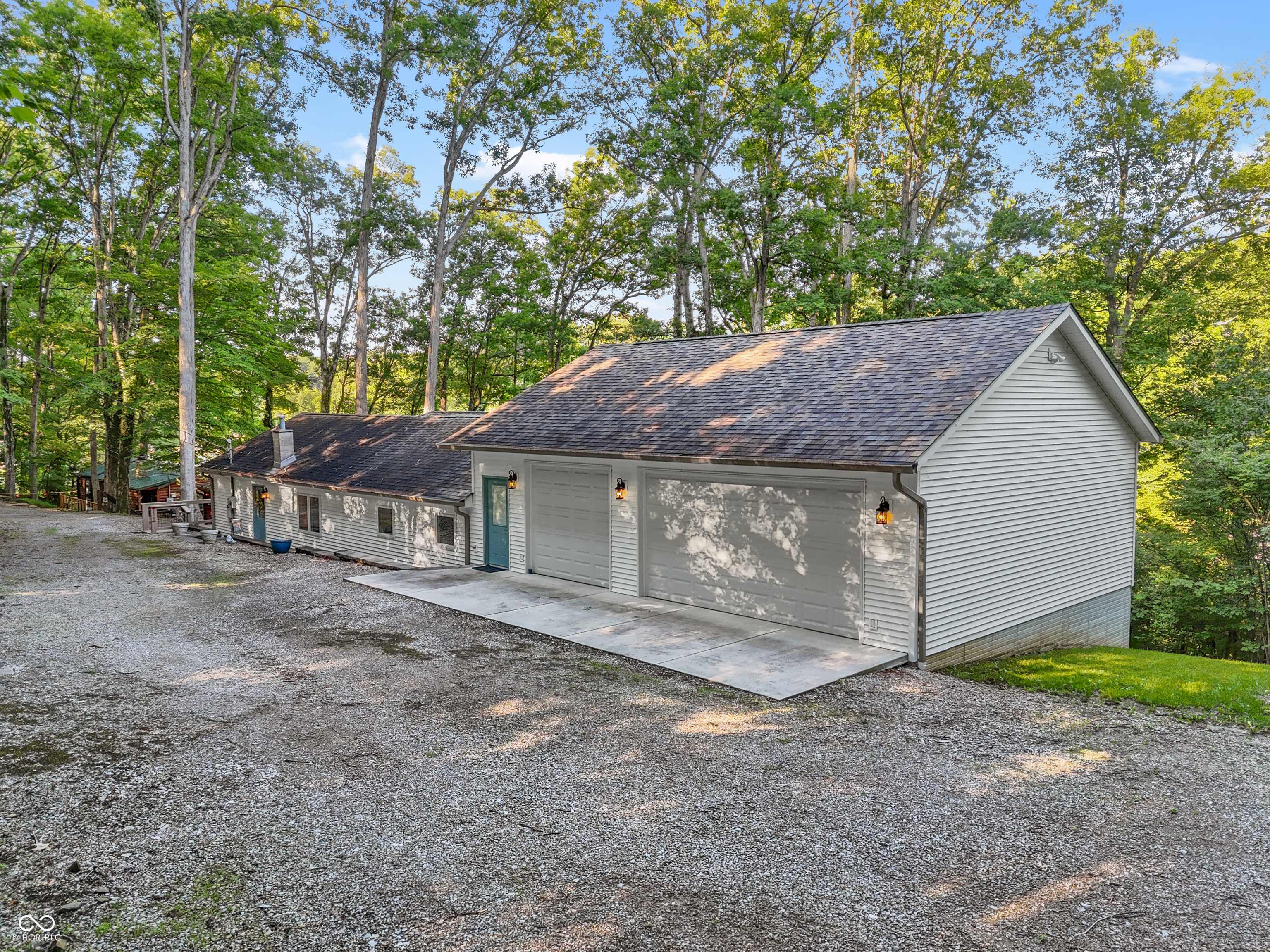 335 W Lakeview Drive