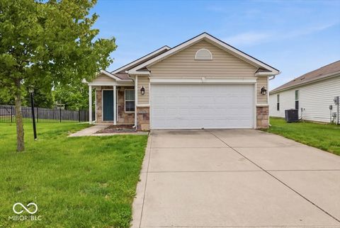 Photo of 12679 Old Pond Road, Noblesville, IN 46060 (MLS # 22100298)