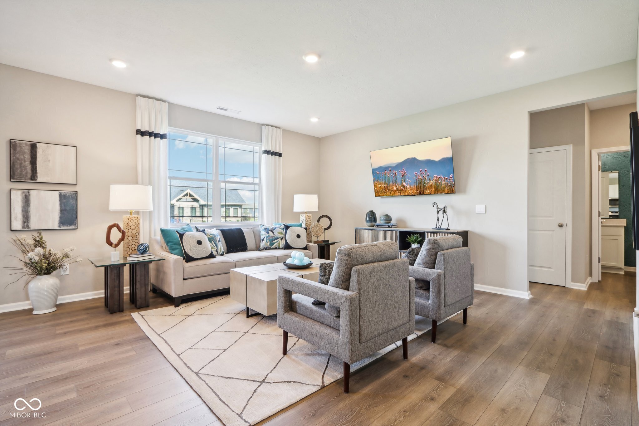 3246 W Vintage Street