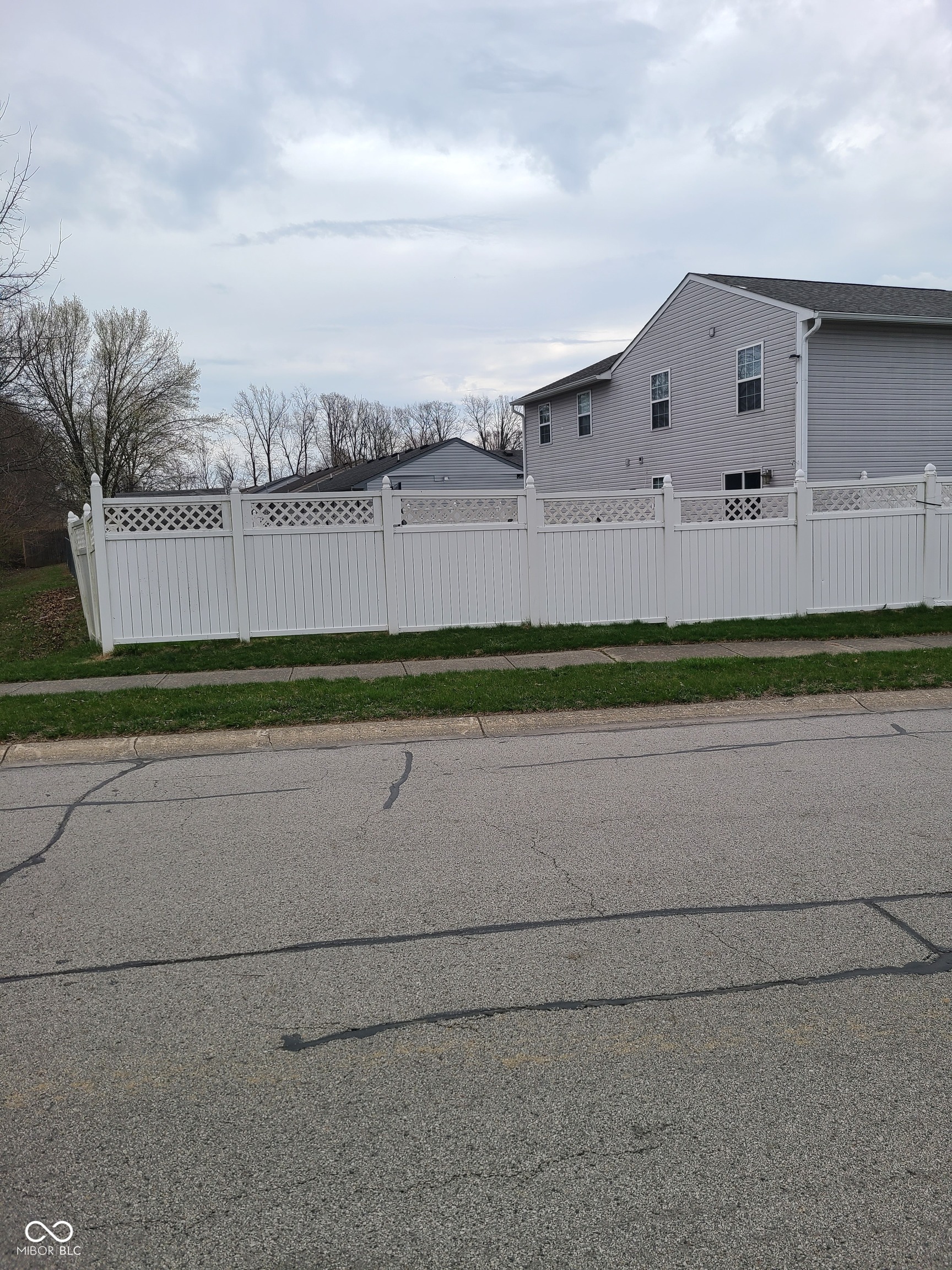 7497 Grandview Drive