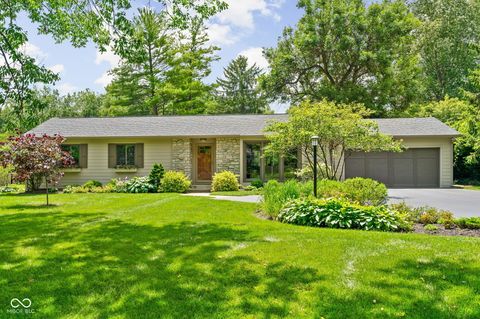 Photo of 813 E 79th Street, Indianapolis, IN 46240 (MLS # 22110595)