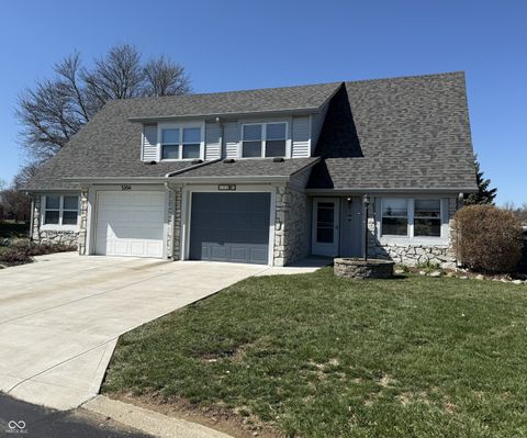 Photo of 526 Paradise Way # B, Greenwood, IN 46143 (MLS # 22087980)