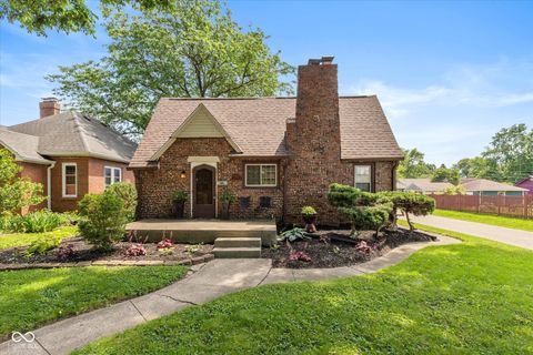 Photo of 943 N Lesley Avenue, Indianapolis, IN 46219 (MLS # 22104777)