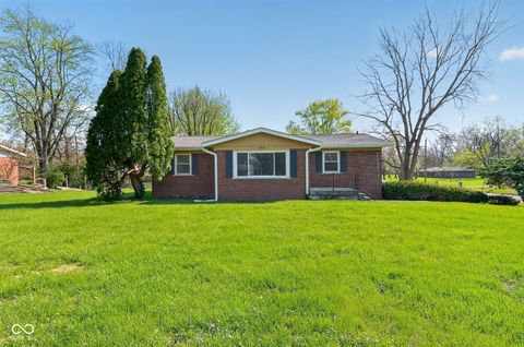 Photo of 4909 E 42nd Street, Indianapolis, IN 46226 (MLS # 22094958)