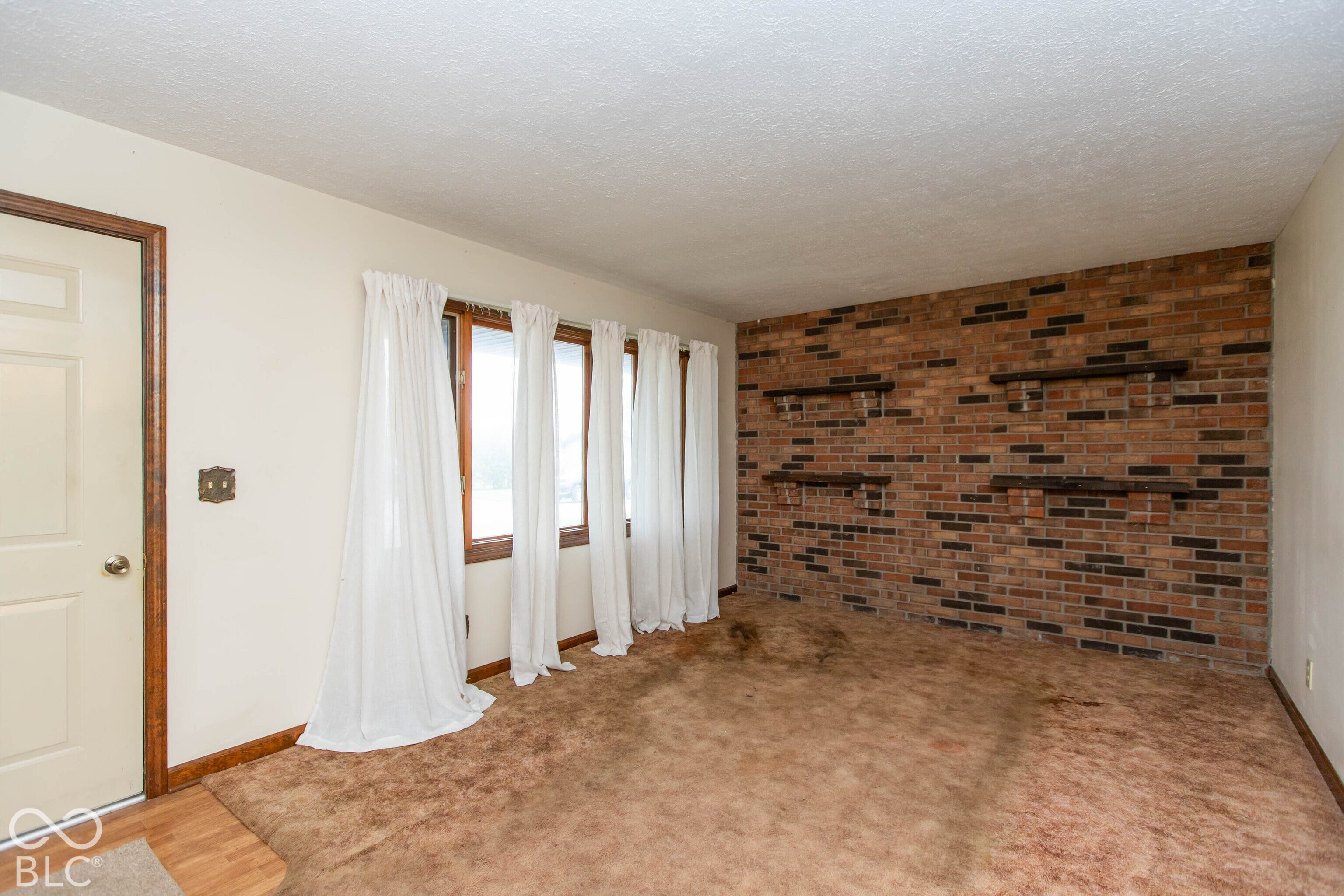 296 Western Parkway