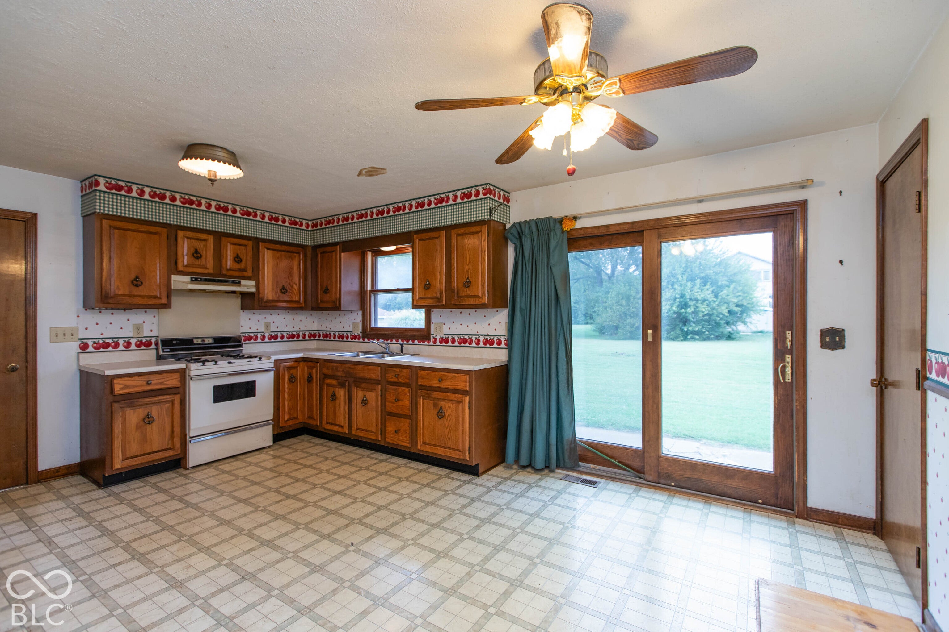 296 Western Parkway