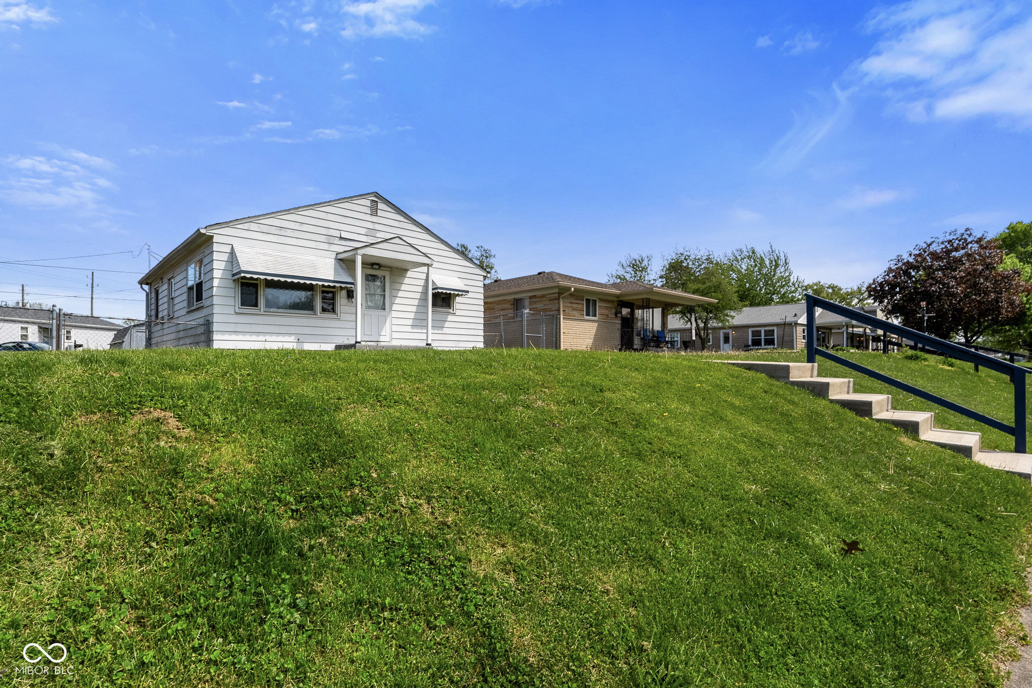 325 N 7th Avenue