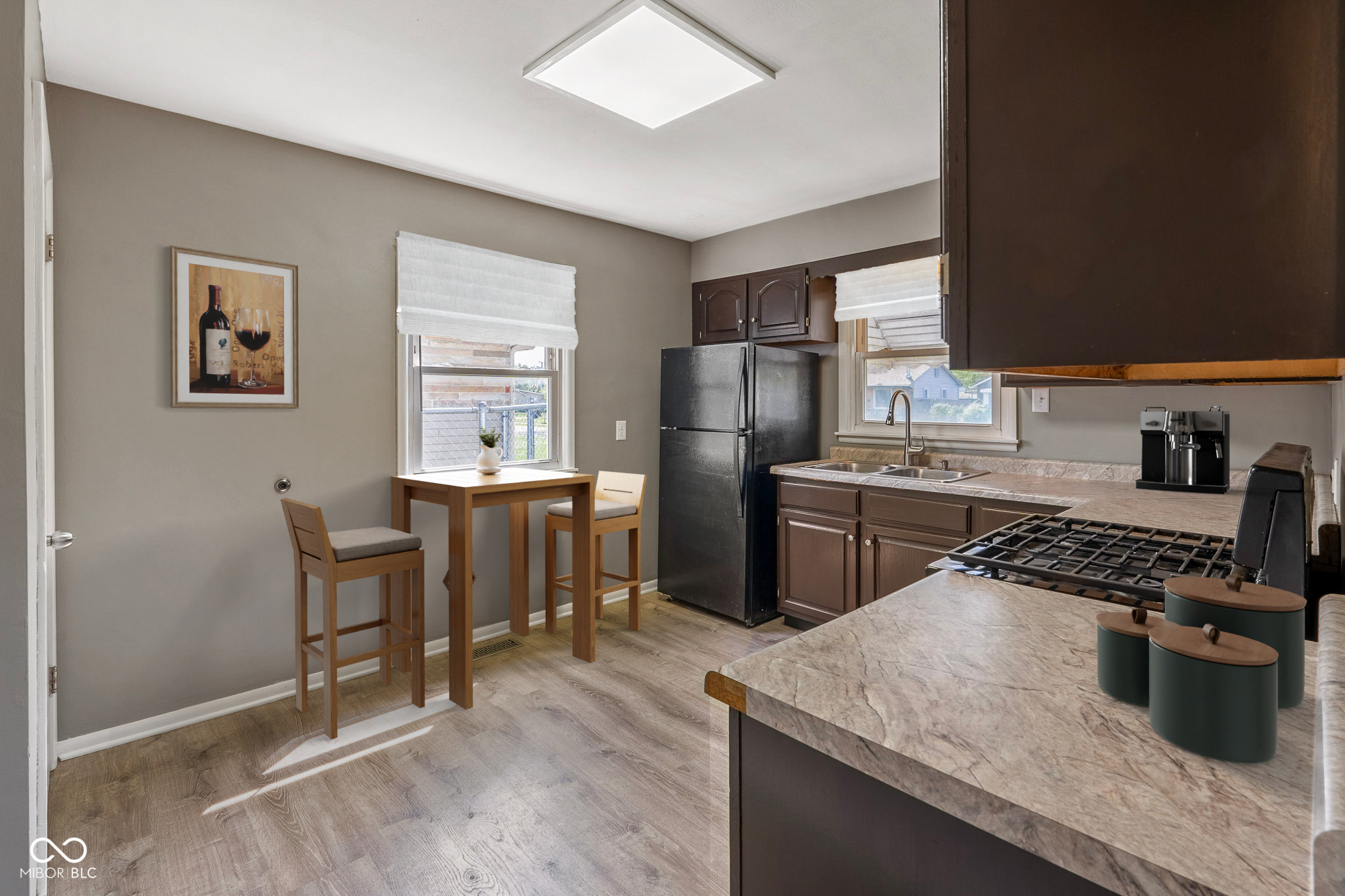 325 N 7th Avenue
