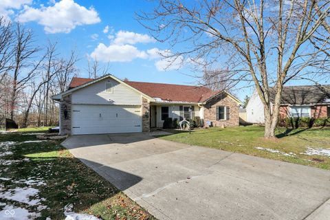 Photo of 8122 Amarillo Drive, Indianapolis, IN 46237 (MLS # 22076072)