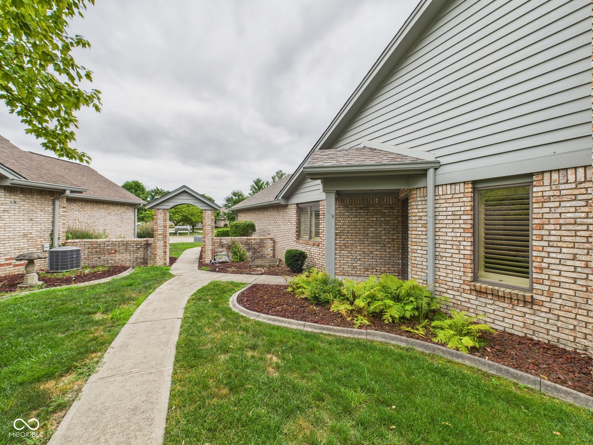 2440 Sagamore Drive