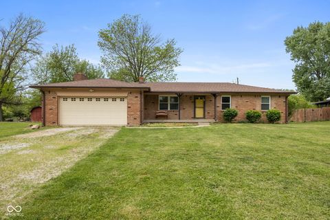 Photo of 2350 S Sheridan Avenue, Indianapolis, IN 46203 (MLS # 22097392)