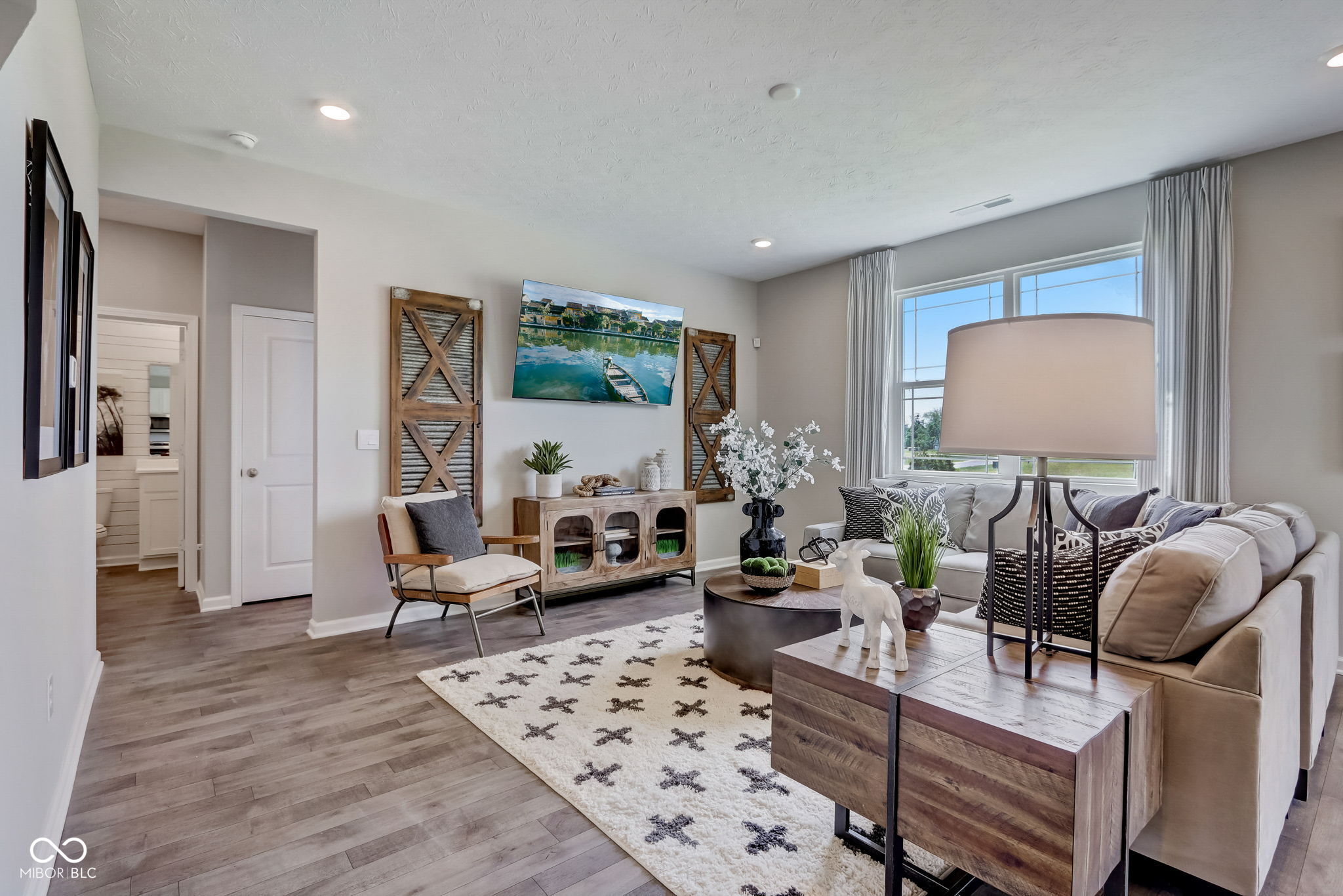 1571 Albatross Street