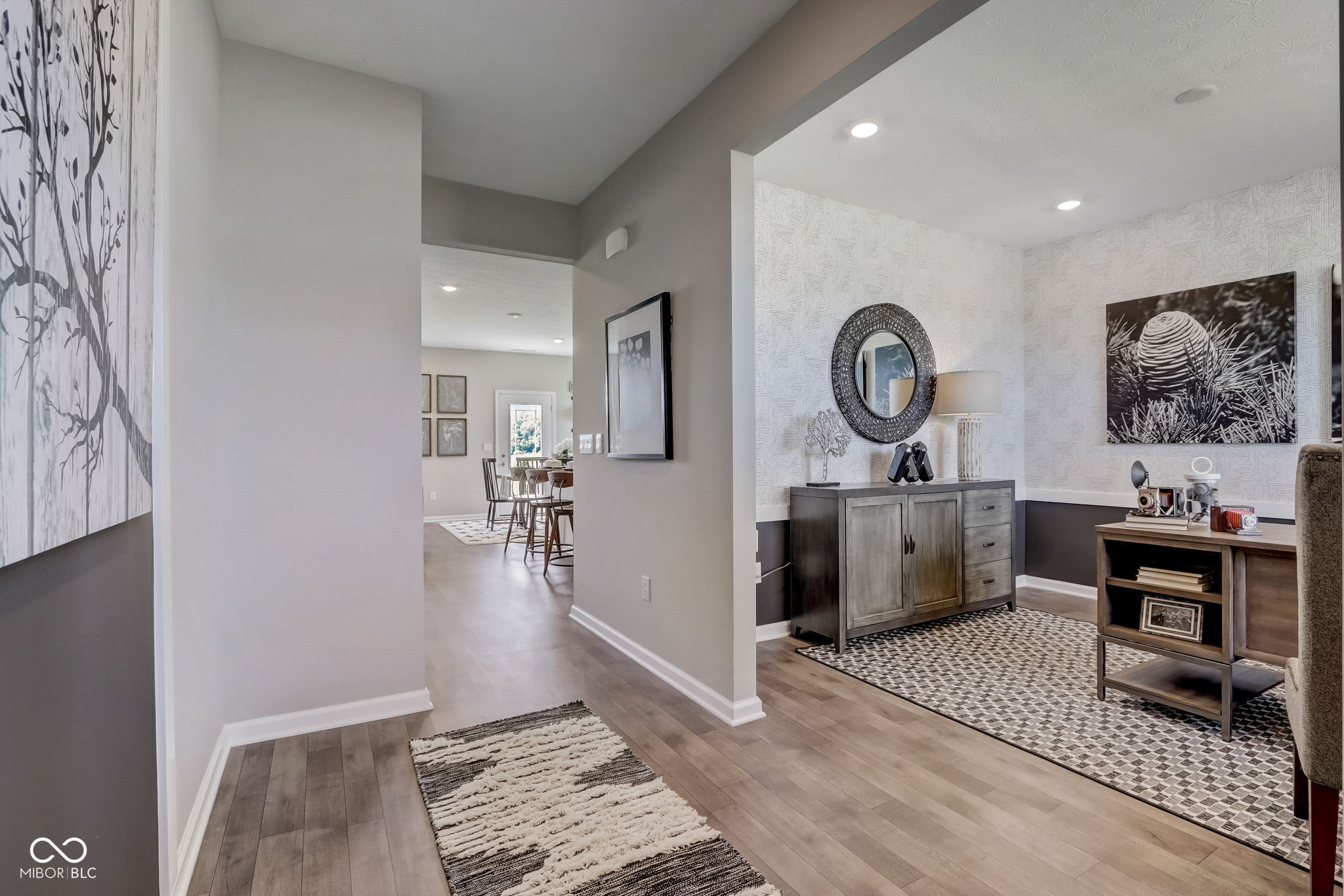 1571 Albatross Street