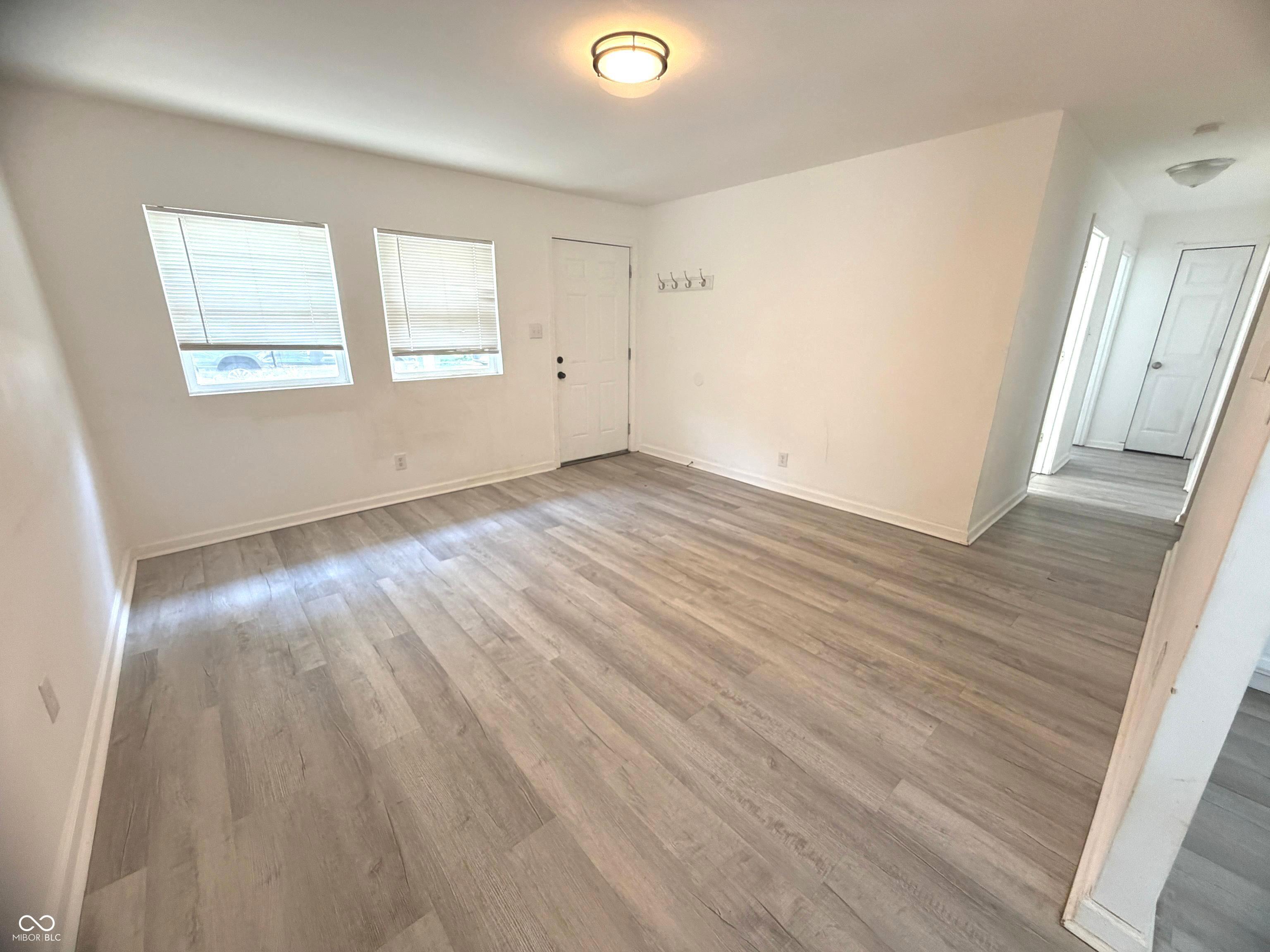 2552 Saint Paul