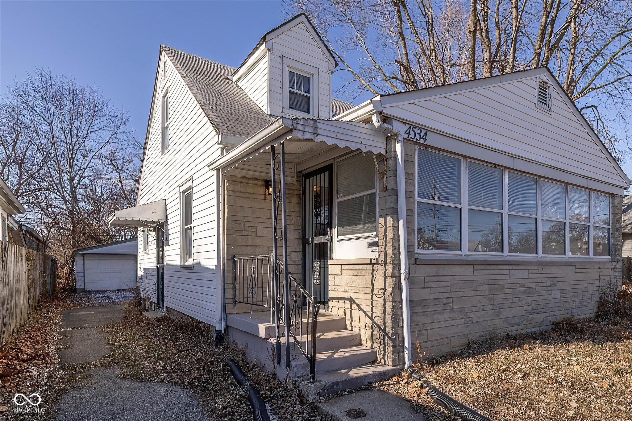 4534 Norwaldo Avenue