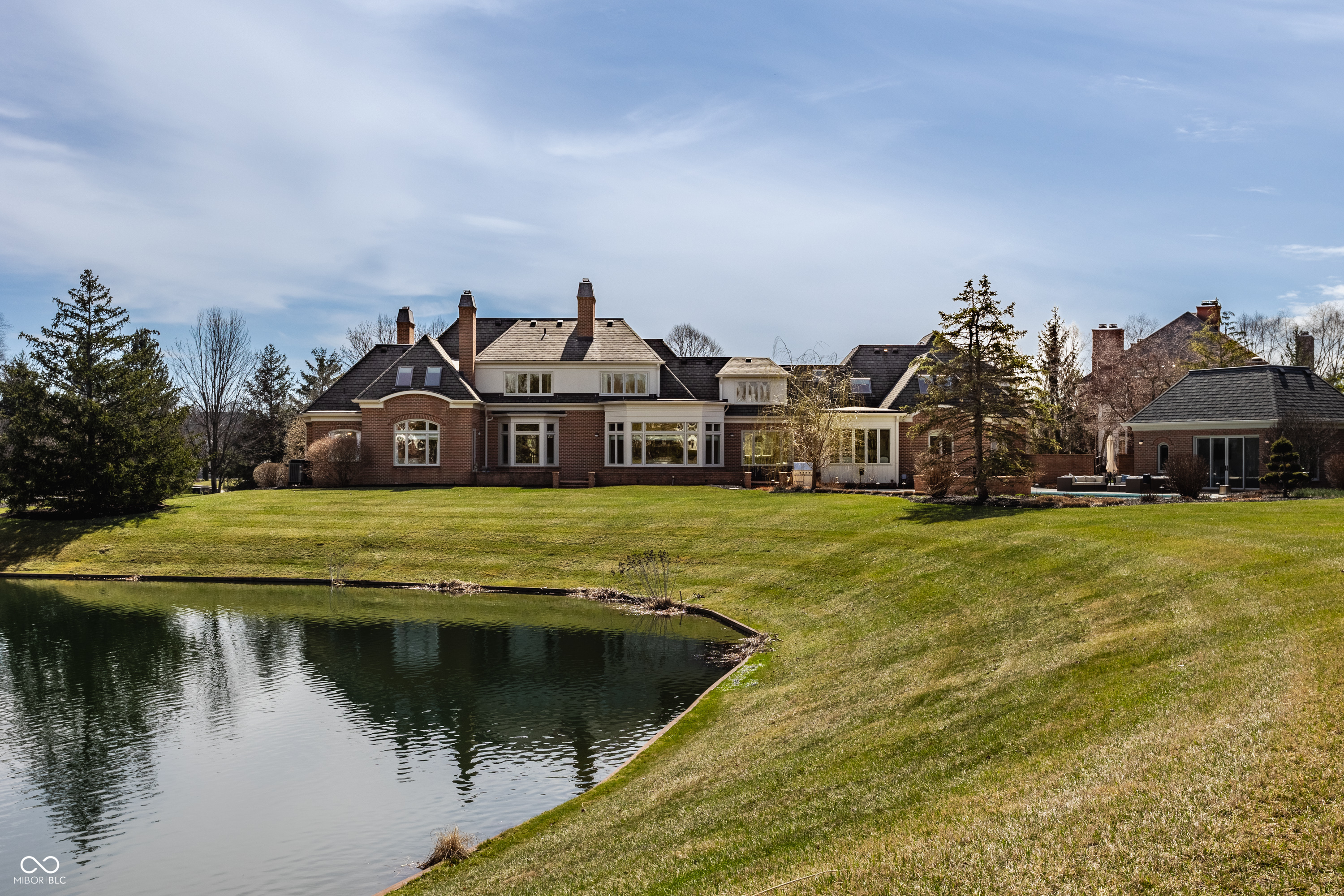 1098 Laurelwood