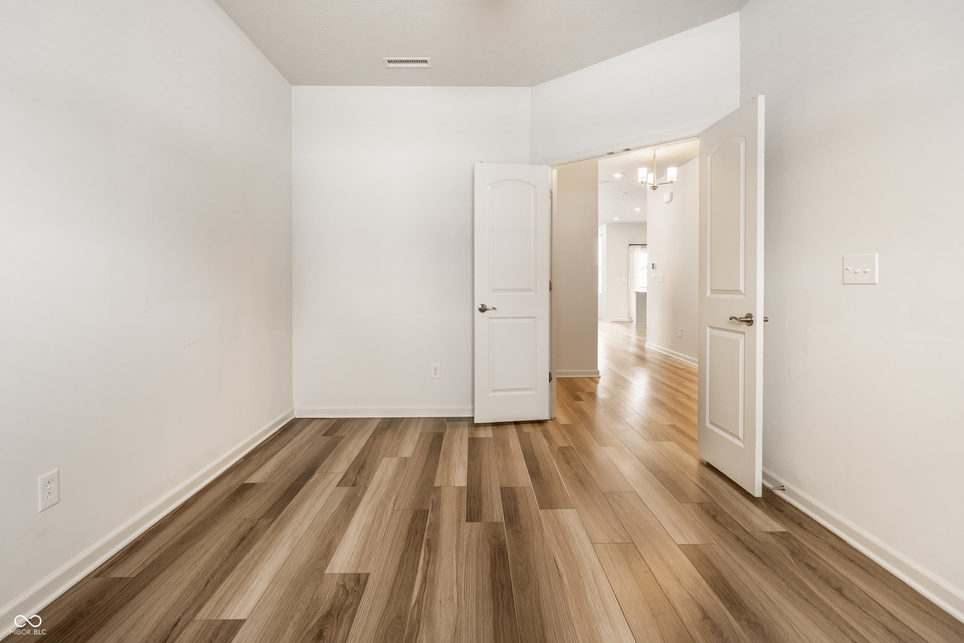 6672 Seabiscuit Road