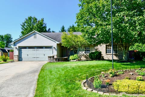 Photo of 391 Longfellow Court, Greenfield, IN 46140 (MLS # 22118606)