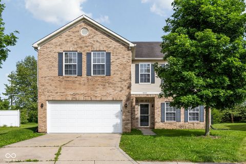 Photo of 6225 White Rabbit Place, Indianapolis, IN 46235 (MLS # 22107962)