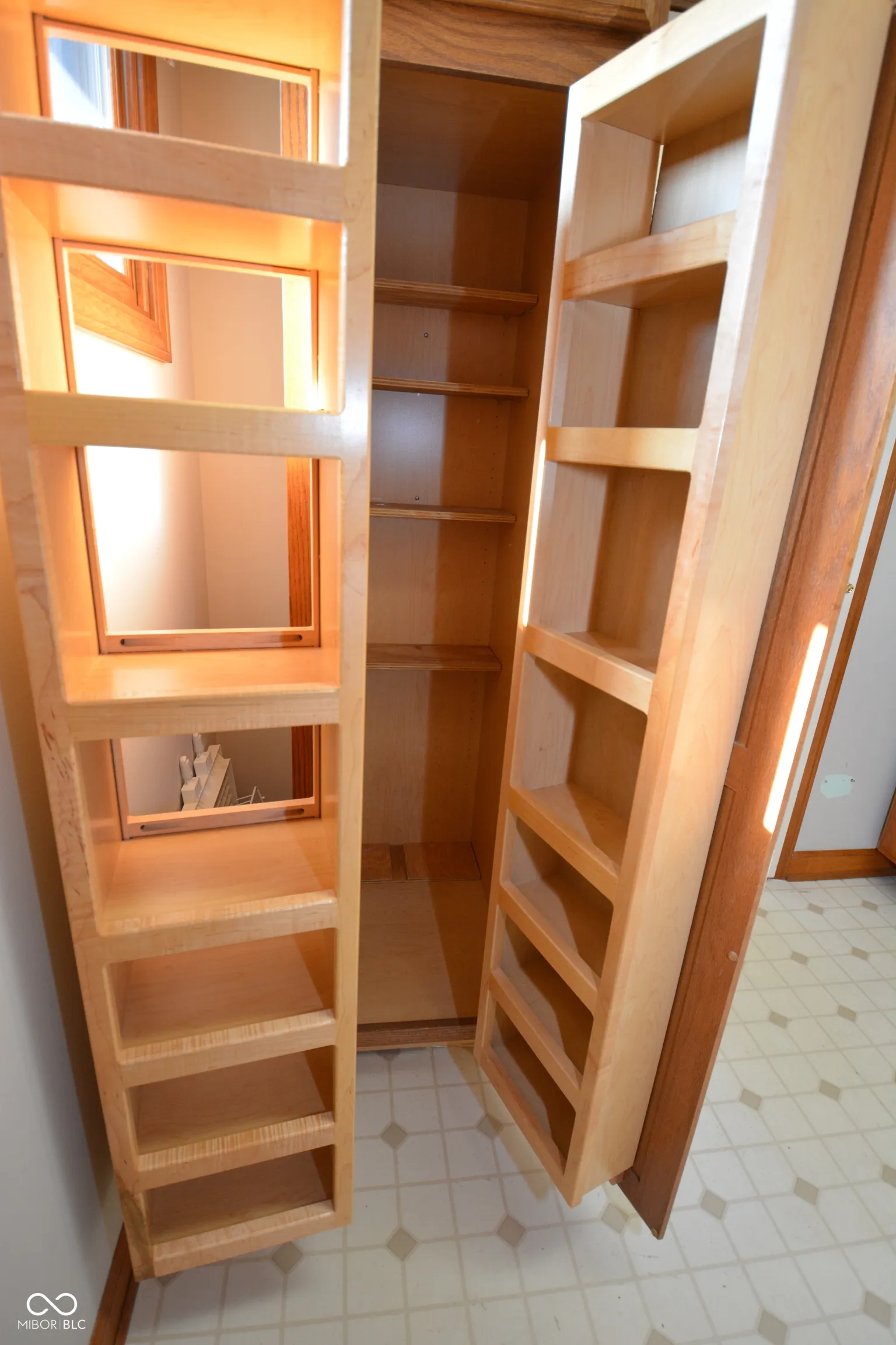 Anderson, Indiana 46013, United States, 2 Bedrooms Bedrooms, ,2 BathroomsBathrooms,Residential,Active,167024