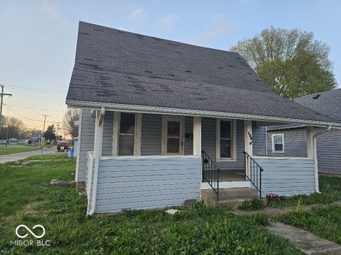 Photo of 126 W Madison Street, Alexandria, IN 46001 (MLS # 22097373)