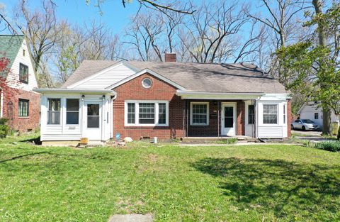 Photo of 4203 N Capitol Avenue, Indianapolis, IN 46208 (MLS # 22094370)