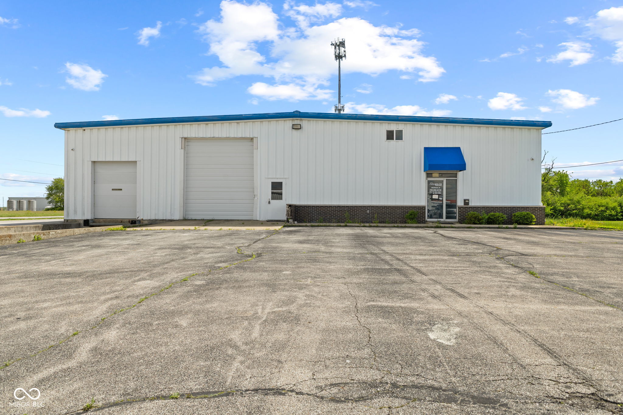 695 Industrial Drive