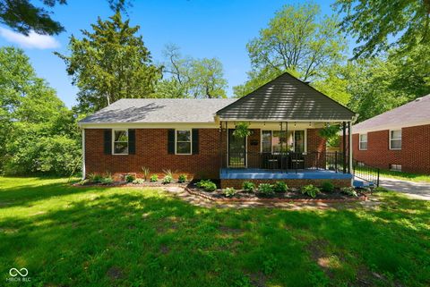 Photo of 3225 Medford Avenue, Indianapolis, IN 46222 (MLS # 22100085)