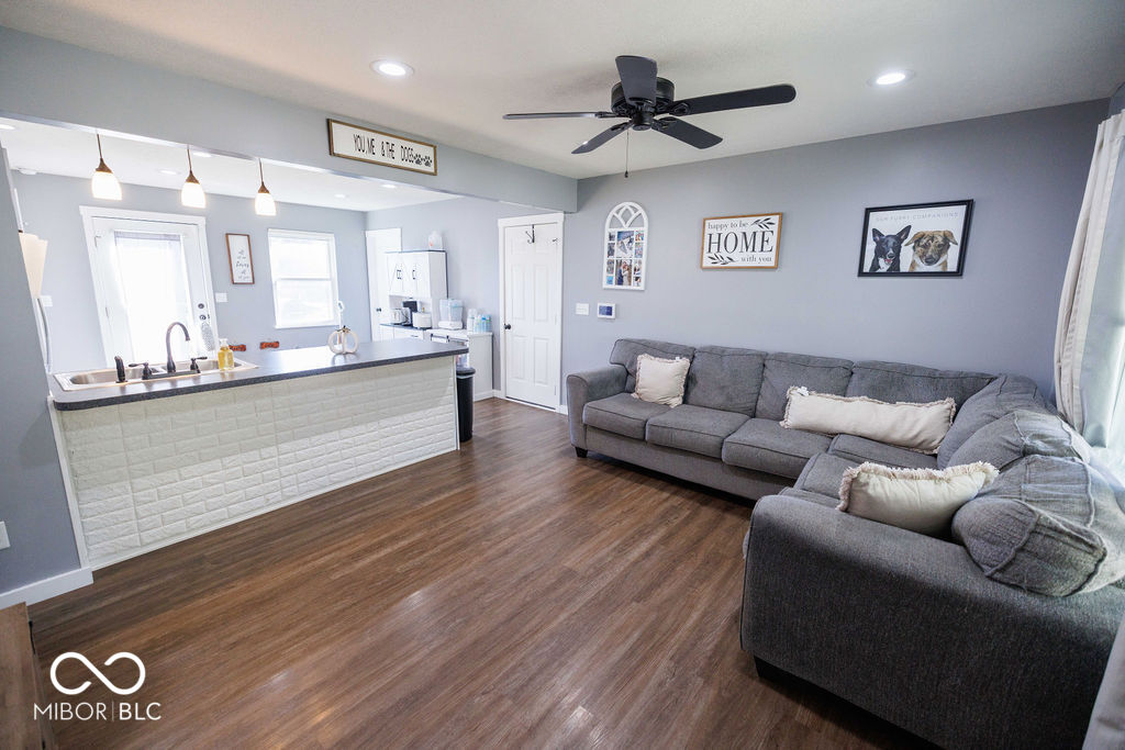 3161 S Yonkers Street