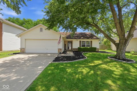 Photo of 12869 Longleaf Lane, Fishers, IN 46038 (MLS # 22105705)