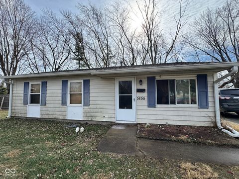 Photo of 5855 Price Court, Indianapolis, IN 46254 (MLS # 22080985)